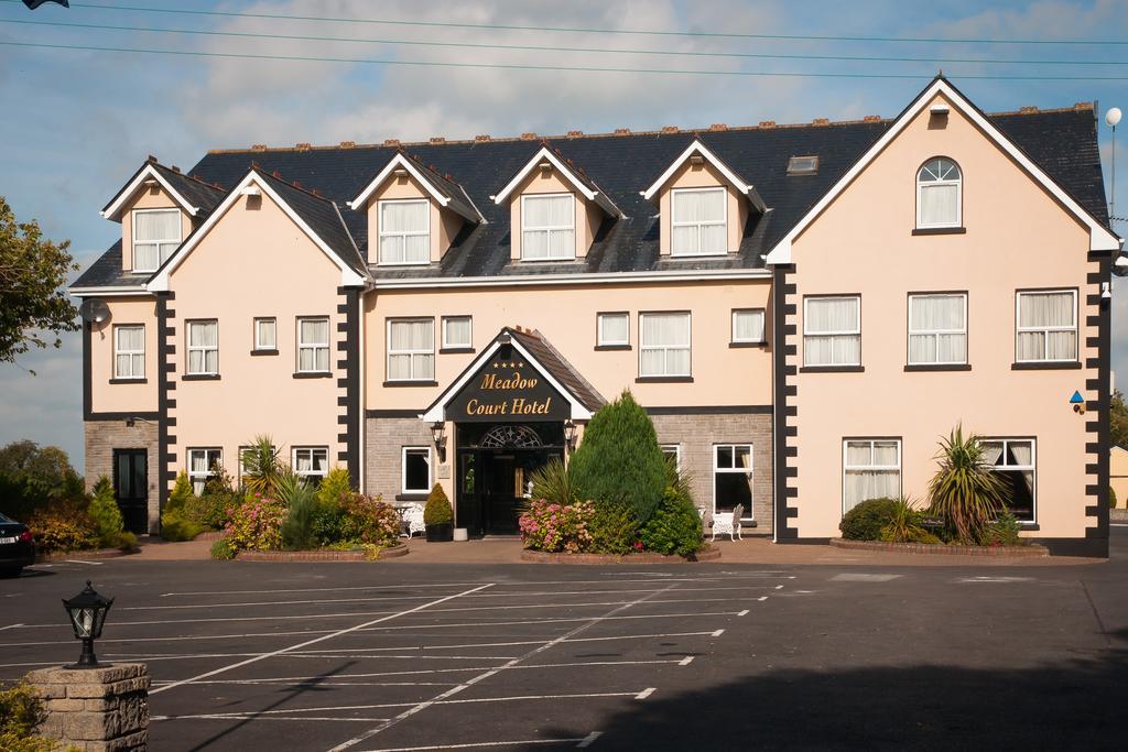 Meadow Court Hotel Loughrea Exterior foto