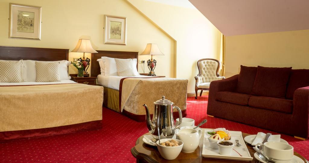 Meadow Court Hotel Loughrea Cameră foto